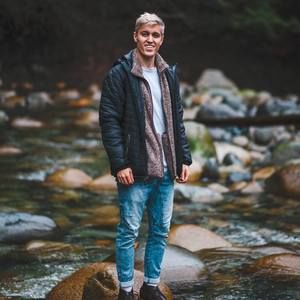 Meet your Posher, Wylie